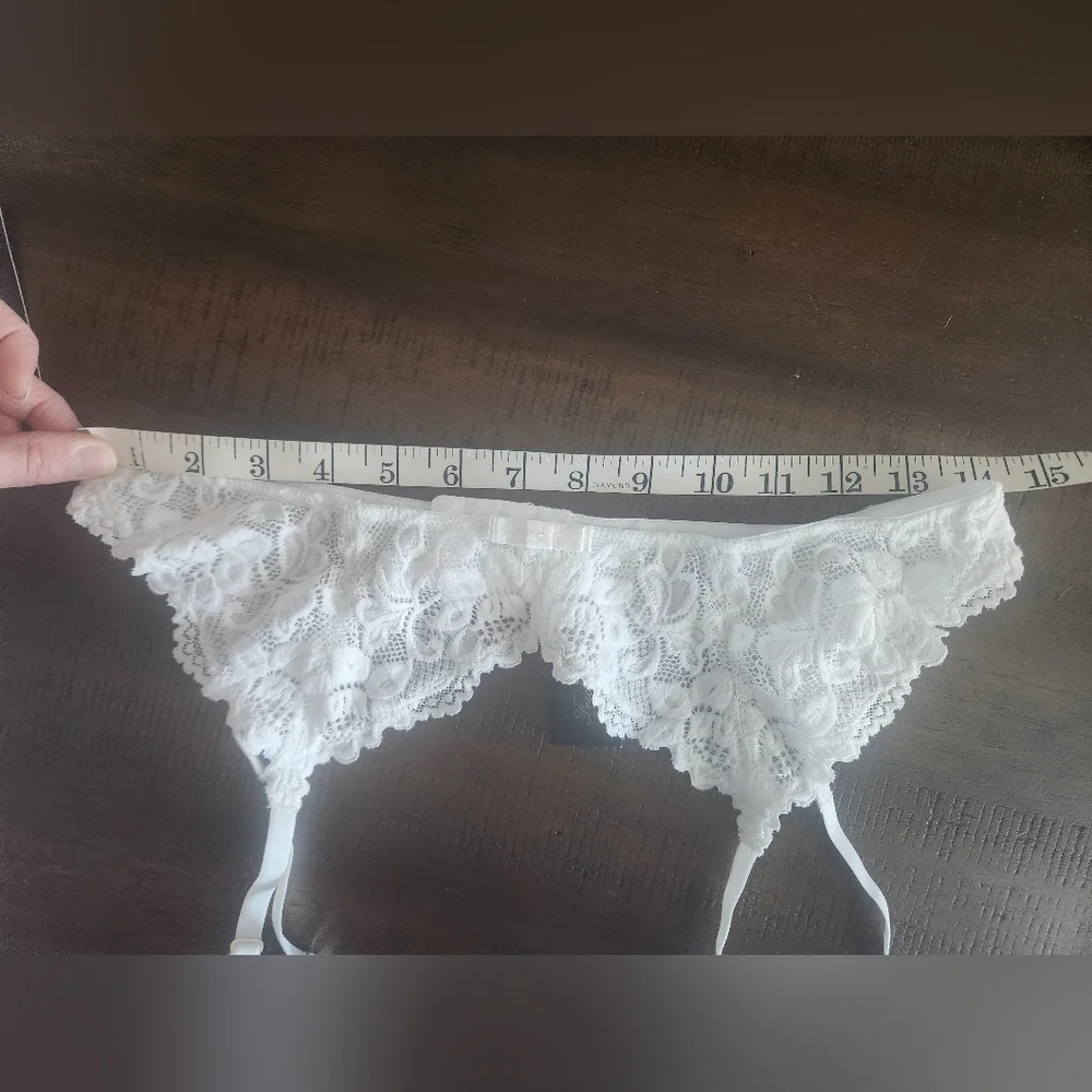 White Lace Corset With‎ Garter Sz 38/Lg